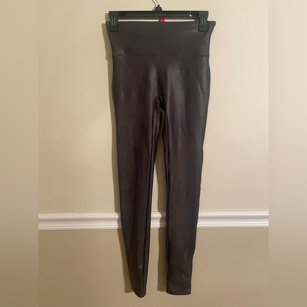 Spanx Shape faux leather leggings with control, worn twice. Size large.